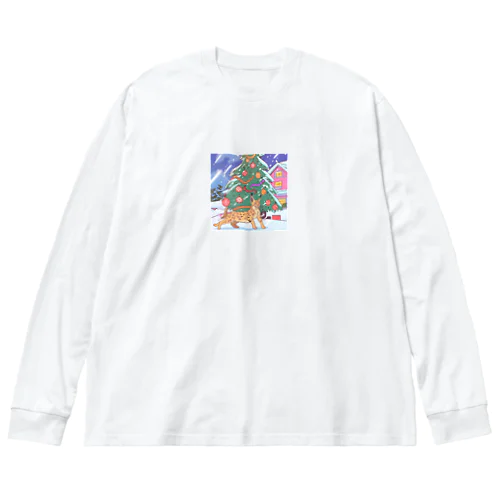 クリスマスツリーの前で楽しむオオヤマネコ Big Long Sleeve T-Shirt