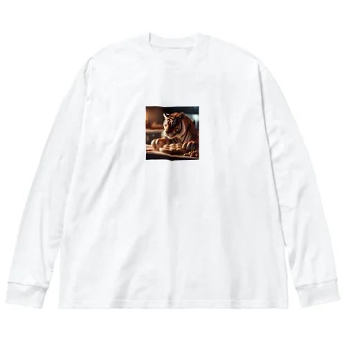 パンを焼いているトラ Big Long Sleeve T-Shirt