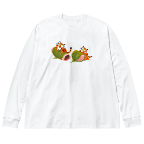 東西の桜餅とトラちゃんたち ビッグシルエットロングスリーブTシャツ