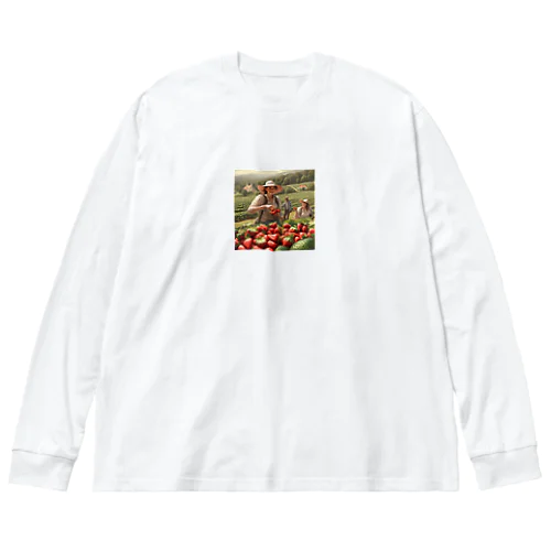 イチゴ狩りを楽しんでる観光客 Big Long Sleeve T-Shirt