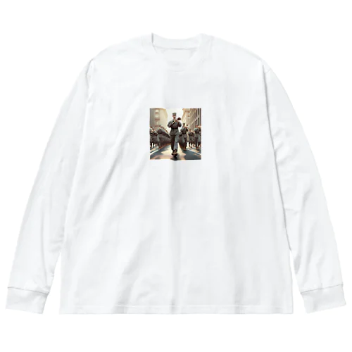 ミリタリーバンドが楽器を演奏しながら行進する様子 Big Long Sleeve T-Shirt