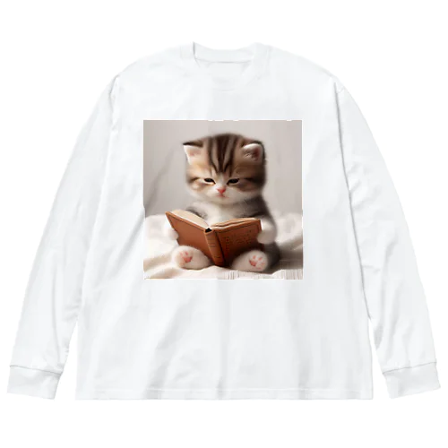 読書する赤ちゃんネコのグッズ Big Long Sleeve T-Shirt