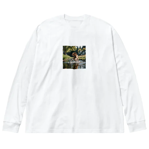 水辺を走る犬 dog runnning on the water Big Long Sleeve T-Shirt