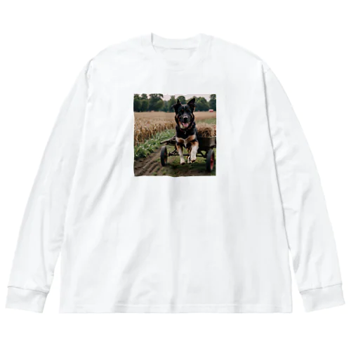 このキュートな写真では、リヤカーを引っ張る愛らしい犬が登場♪  Big Long Sleeve T-Shirt