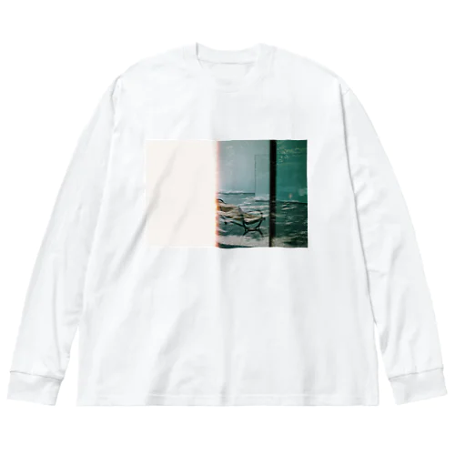 涼しそうなベンチ Big Long Sleeve T-Shirt