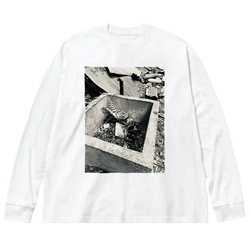 古井戸 Big Long Sleeve T-Shirt