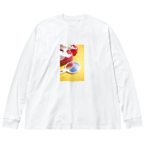 いちごの靴と空 ビッグシルエットロングスリーブTシャツ