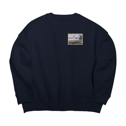 黄色い夜 Big Crew Neck Sweatshirt