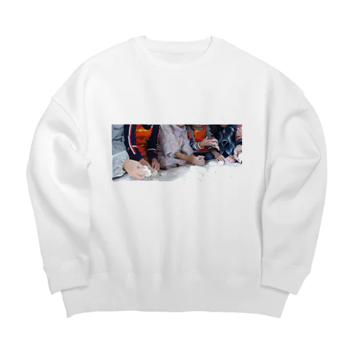 ＭＯＣＨＩＴＳＵＫＩ(まるめる２) Big Crew Neck Sweatshirt