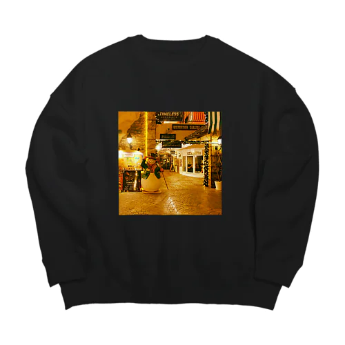 やぁ、ボクはスノッチ。よろしく Big Crew Neck Sweatshirt