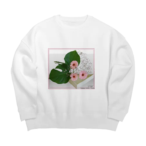 Gerbera in Pond - Ikebana Studio : Keika Big Crew Neck Sweatshirt