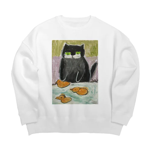 かわいい黒猫がプールで泳いでいるアヒルを楽しそうに見ている Big Crew Neck Sweatshirt