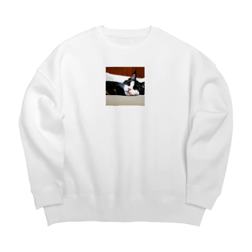 寝たネコ Big Crew Neck Sweatshirt