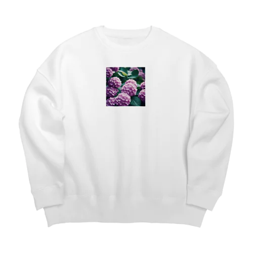 アジサイの球状の花房 Big Crew Neck Sweatshirt