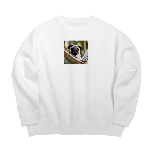 ハンモックを楽しむパグ Big Crew Neck Sweatshirt