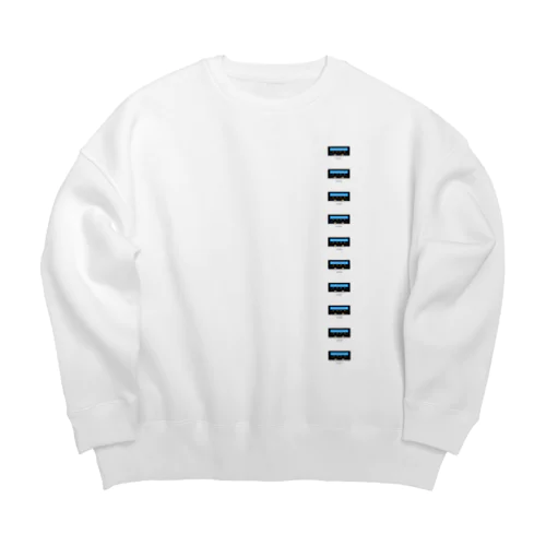 ずらりと並んだUSBポート Big Crew Neck Sweatshirt