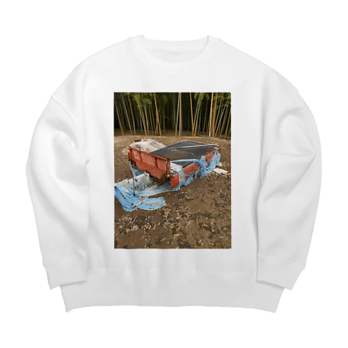 大切に使われてきた農業機械✨ Big Crew Neck Sweatshirt