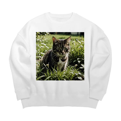 草むらの猫 Big Crew Neck Sweatshirt