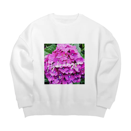 梅雨の日の紫陽花 Big Crew Neck Sweatshirt