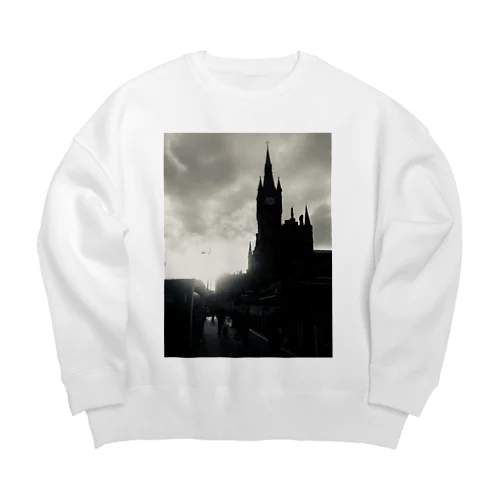 LONDON Big Crew Neck Sweatshirt