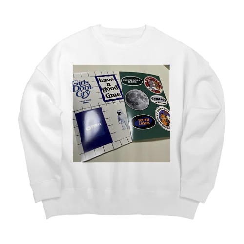 きゃわたん Big Crew Neck Sweatshirt