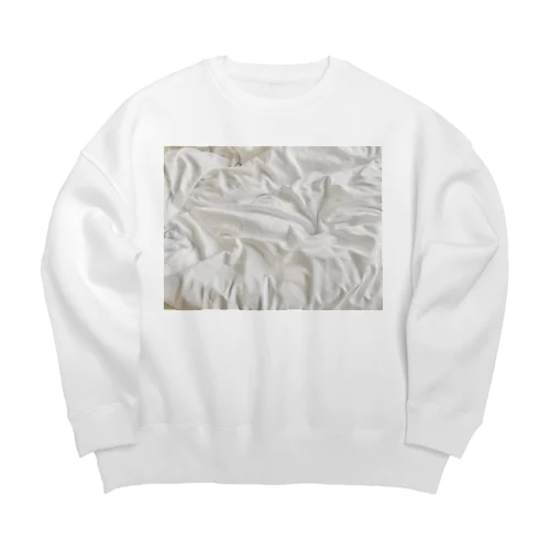 ホテルのふかふかベッド Big Crew Neck Sweatshirt