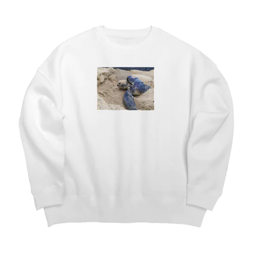 産卵　ウミガメ Big Crew Neck Sweatshirt