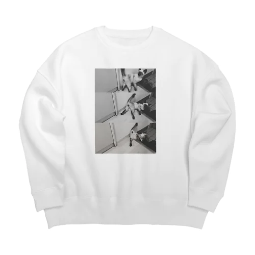 転びゆく猫 Big Crew Neck Sweatshirt