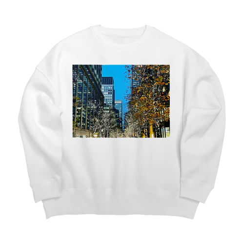 夜景の写真を使ったアイテムです。 Big Crew Neck Sweatshirt