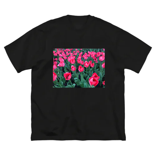 ウクライナのチューリップ Big T-Shirt