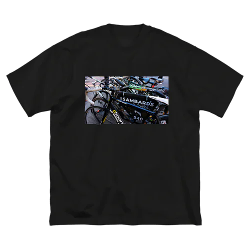 ロンドンの駐輪自転車 ビッグシルエットTシャツ