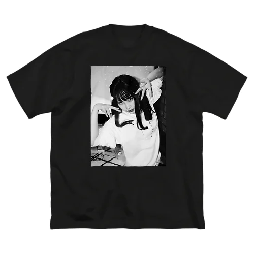 変則ピース女 Big T-Shirt