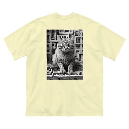 Cat lost in a maze ビッグシルエットTシャツ