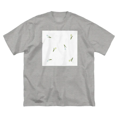 **pale color , tulip pattern . ビッグシルエットTシャツ