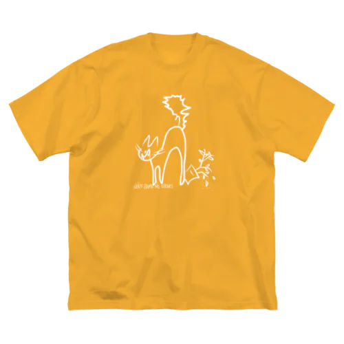 ねこさまのおいかり（白猫） ビッグシルエットTシャツ