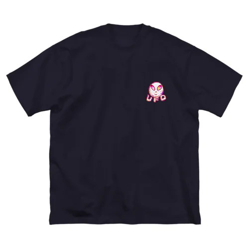宇宙人はすぐそばにいます🎵♬♪ Big T-Shirt
