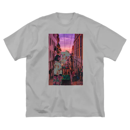夕暮れとタバコ Big T-Shirt