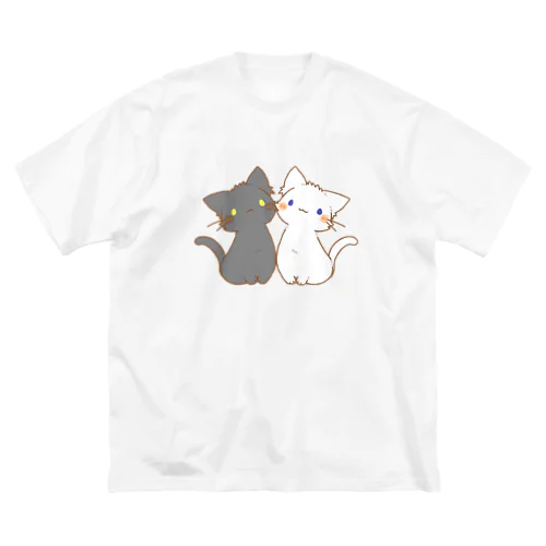 なかよし猫さん　お座り　黒猫＆白猫 Big T-Shirt