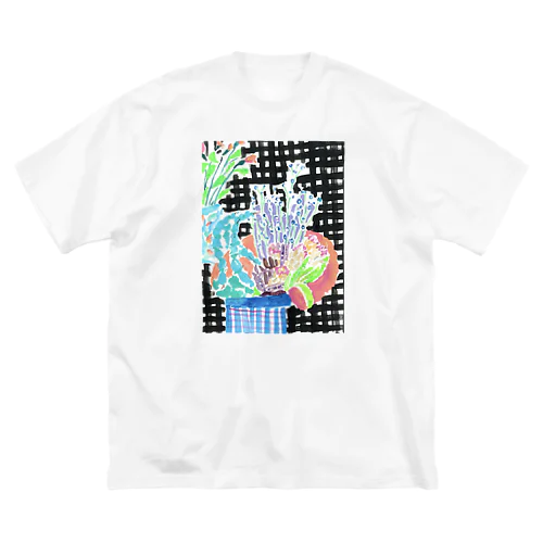 チェックの壁と花束 Big T-Shirt