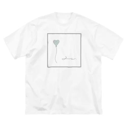 🩵 水色のハートの風船 . ビッグシルエットTシャツ