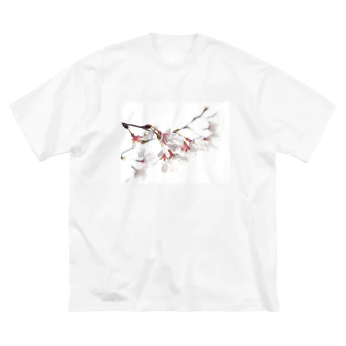 春の訪れを告げる美しい桜の花びら ビッグシルエットTシャツ