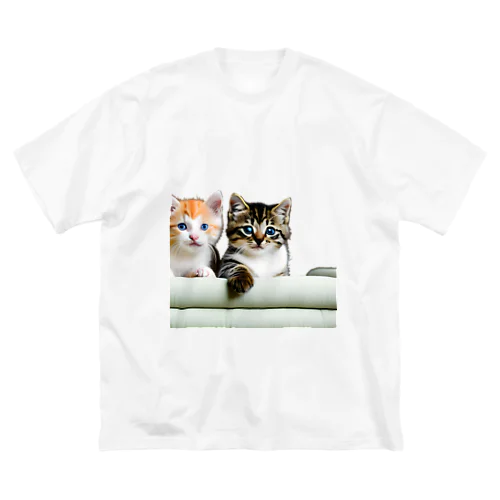 子猫の微笑み、心のオアシス Big T-Shirt