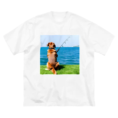 the dog is fishing fish ビッグシルエットTシャツ