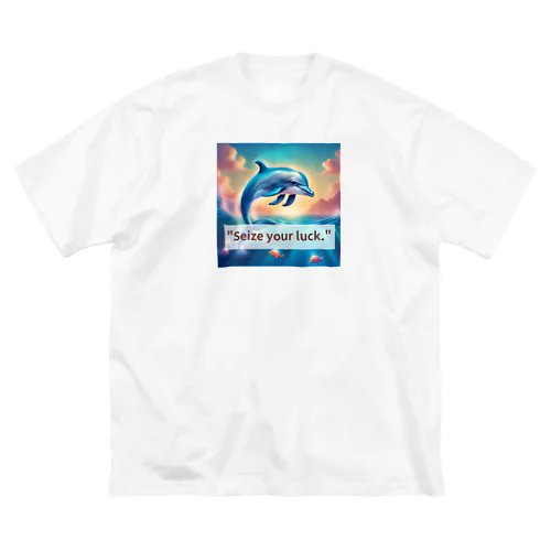 イルカ幸せ掴め！ Big T-Shirt