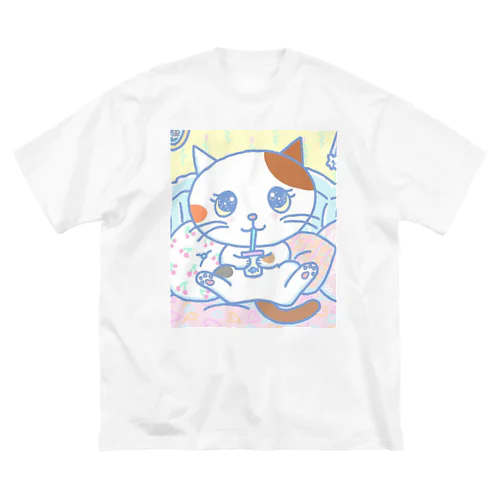 仔猫のハッピー Big T-Shirt