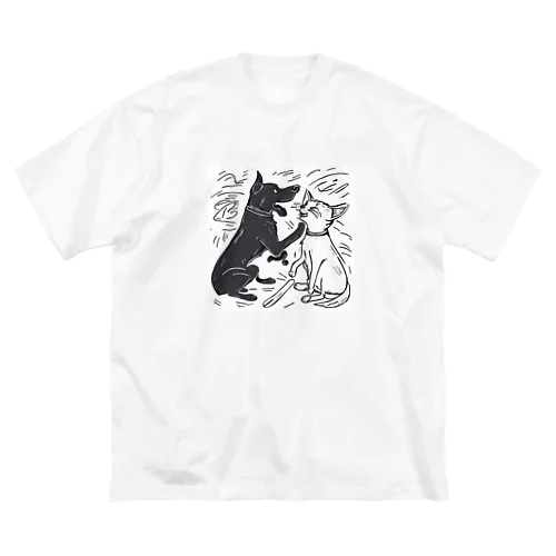 犬と猫のたたかい Big T-Shirt