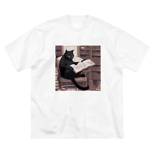 本を読む黒猫 ビッグシルエットTシャツ