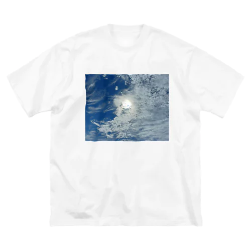 雲 Big T-Shirt