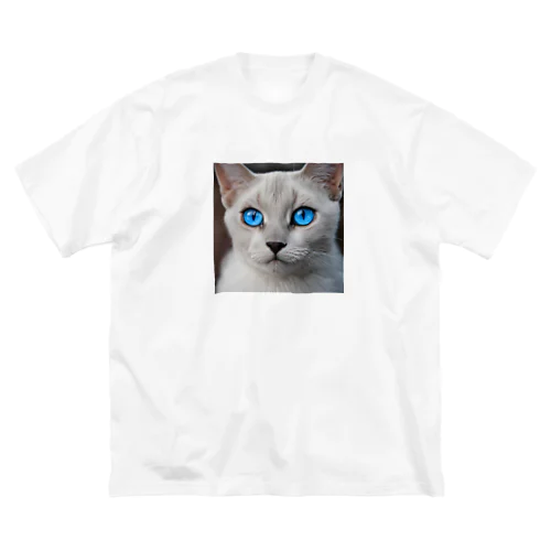 青目の猫 ビッグシルエットTシャツ