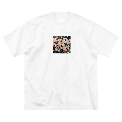 ヒメユリの優雅な花弁 ビッグシルエットTシャツ